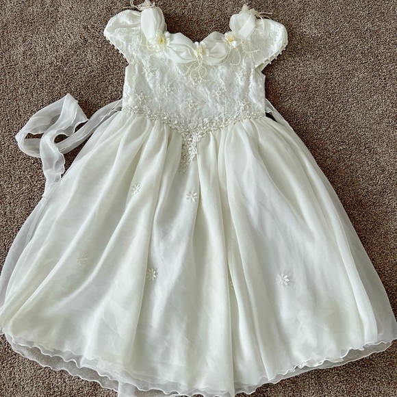 Flower girl dress - Picture 1 of 7